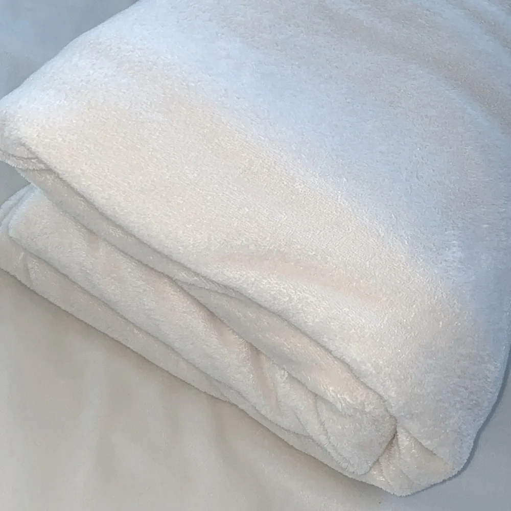 West‎ Point Home Soft Ivory White Blanket King